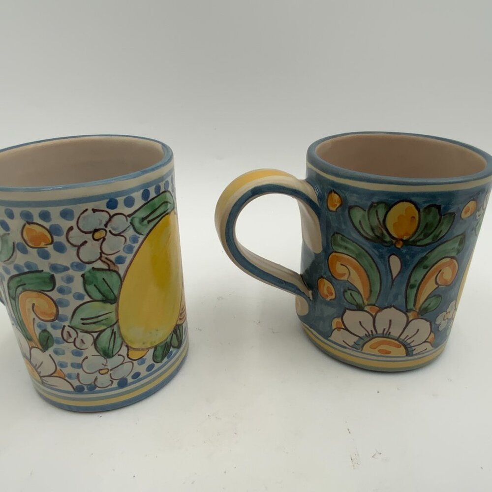 2 Vintage Migliore Caltagirone Italian Pottery Mugs w/ Lemons - Picture 5 of 7